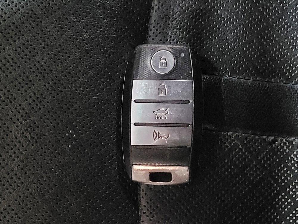 Used 2020 Kia Optima EX image 32