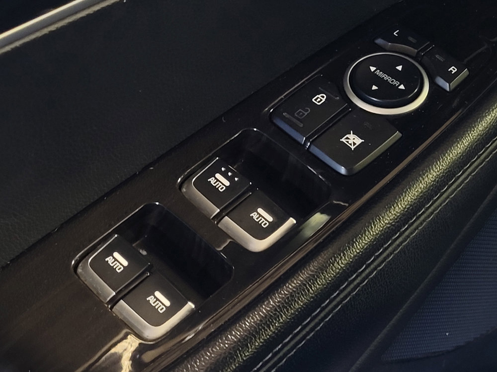 Used 2019 Kia Sorento LX image 27