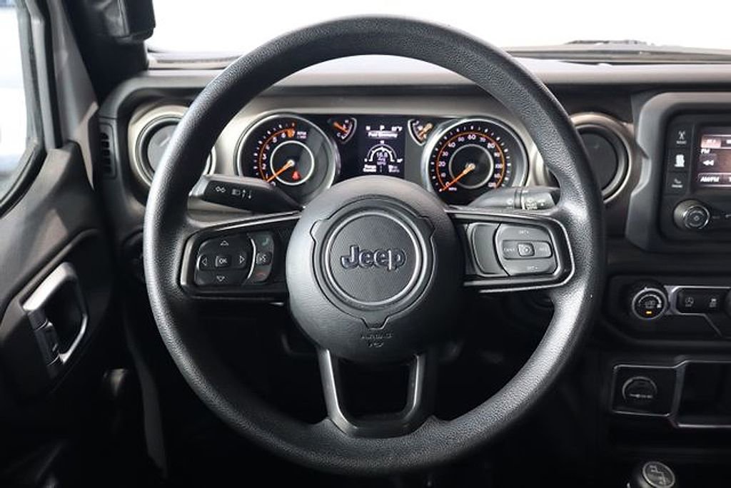 Used 2020 Jeep Gladiator Sport image 22