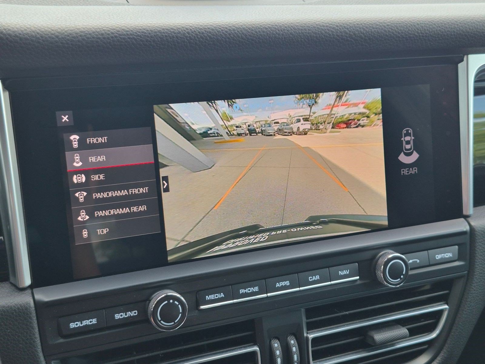 Certified 2021 Porsche Macan S AWD/4WD image 19