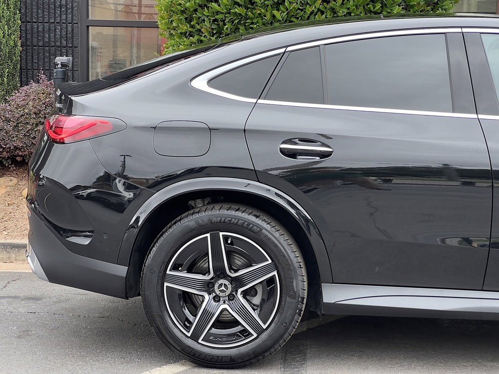 Used 2025 Mercedes-Benz GLC 300 4MATIC w/ AMG Line image 20