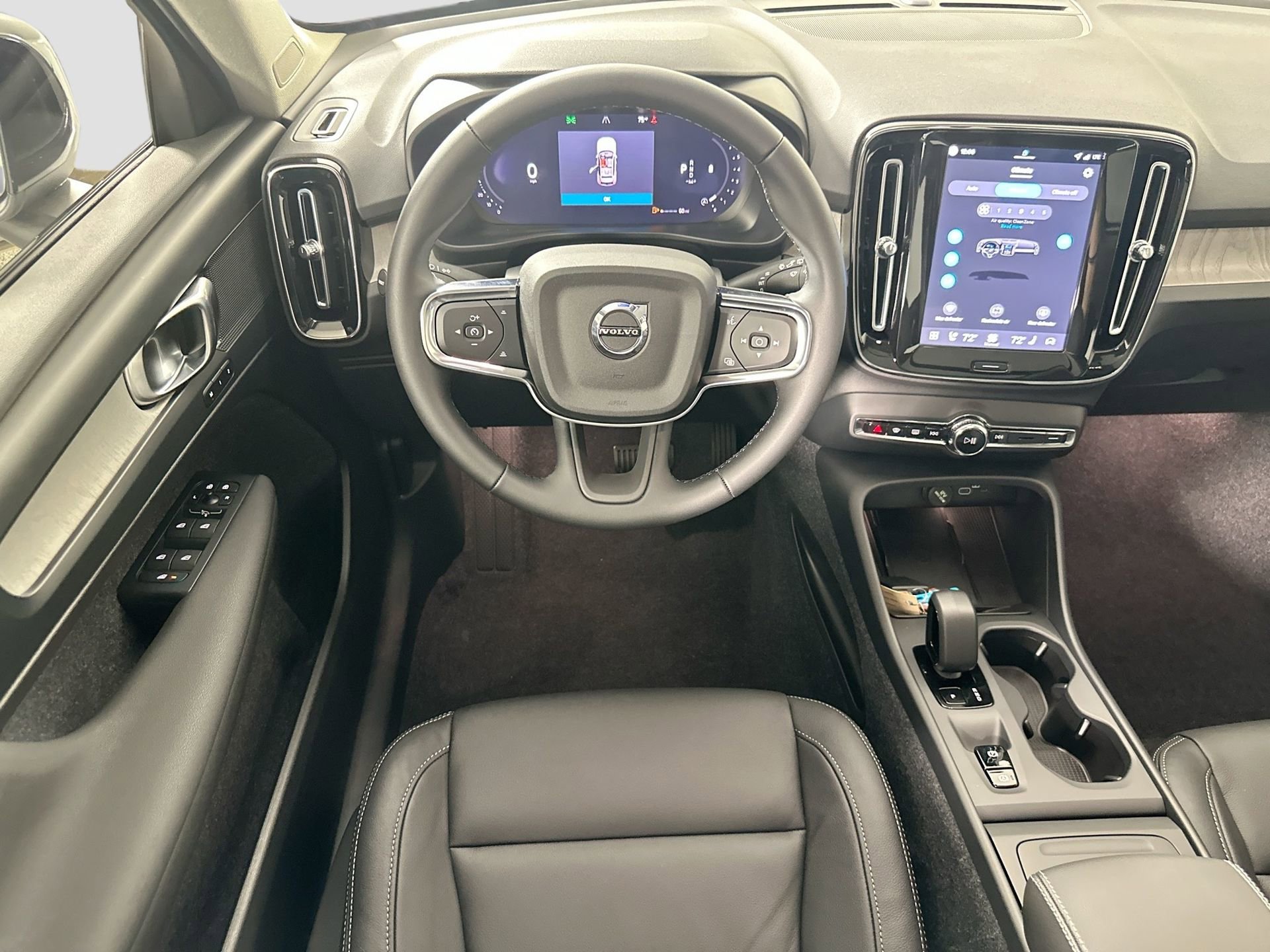New 2026 Volvo XC40 B4 Core image 23