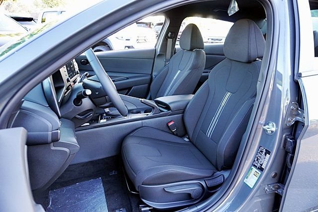 New 2026 Hyundai Elantra Sport FWD image 17