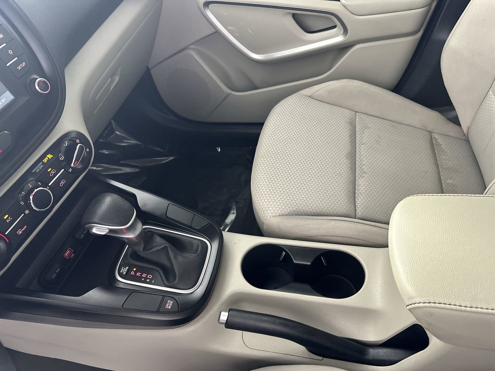 Used 2020 Kia Soul LX FWD image 21