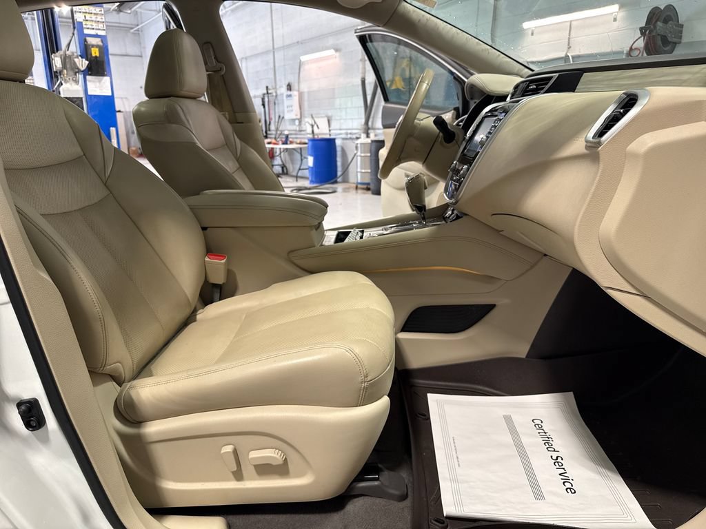 Used 2016 Nissan Murano Platinum w/ Platinum Technology Package AWD/4WD image 32