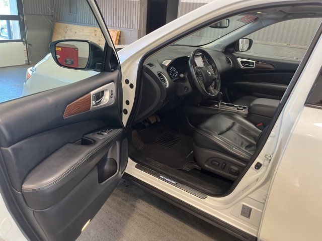 Certified 2019 Nissan Pathfinder Platinum image 10
