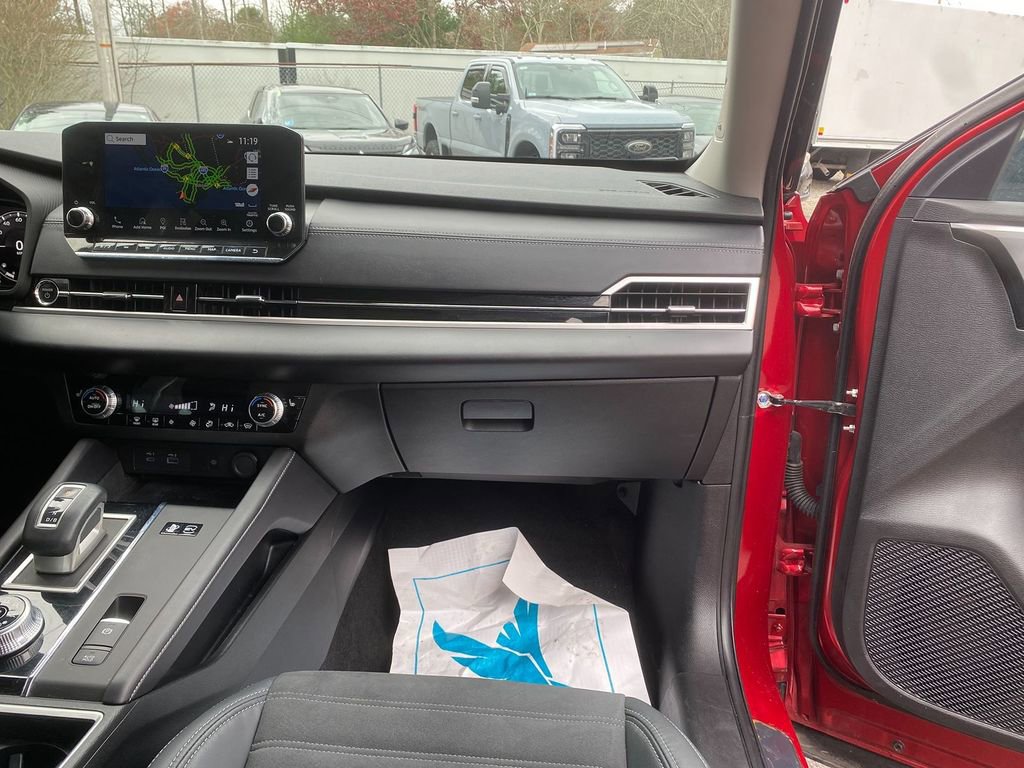 Used 2023 Mitsubishi Outlander SE image 28