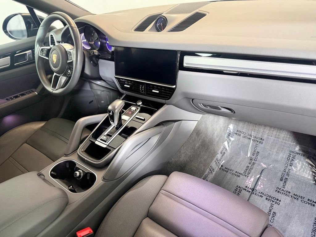 Used 2023 Porsche Cayenne S Platinum w/ Premium Package Plus image 25