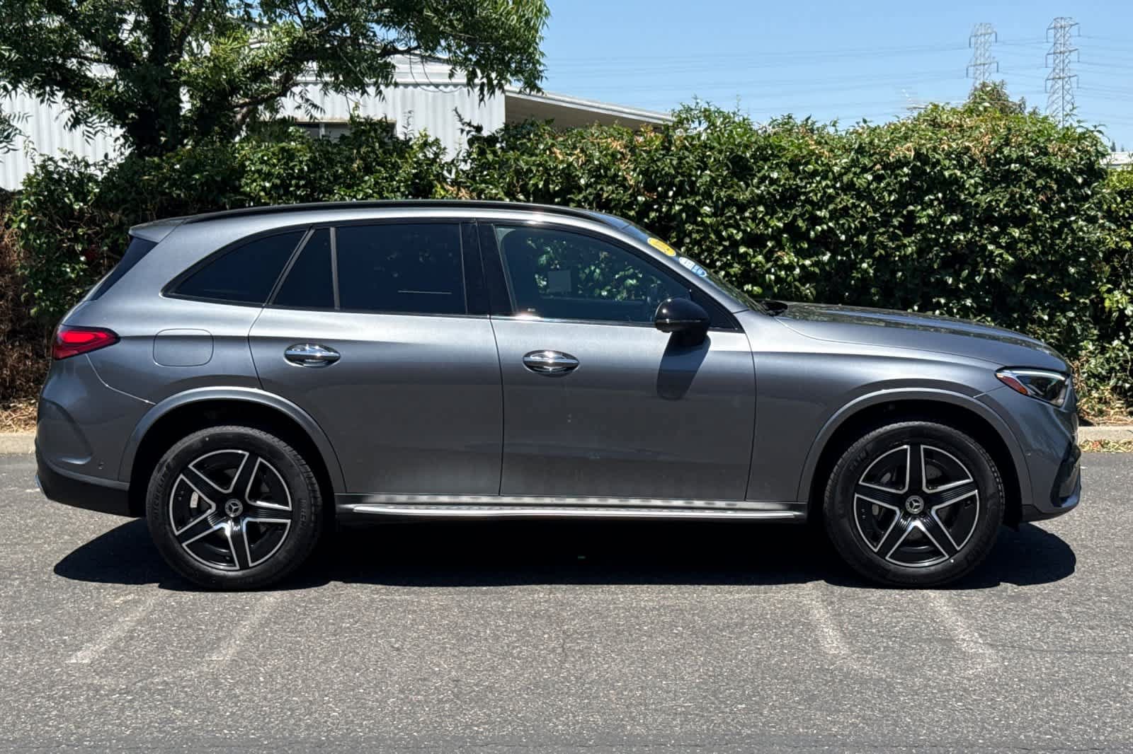 Certified 2023 Mercedes-Benz GLC 300 image 2