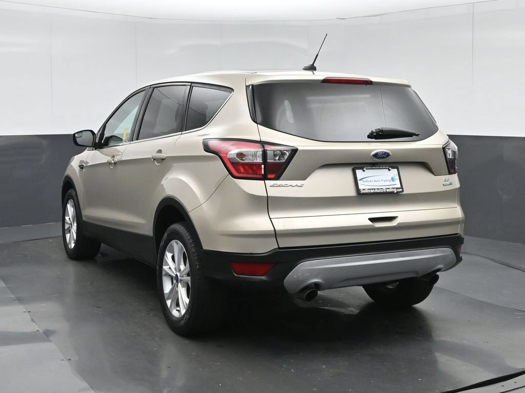 Used 2017 Ford Escape SE AWD/4WD image 5