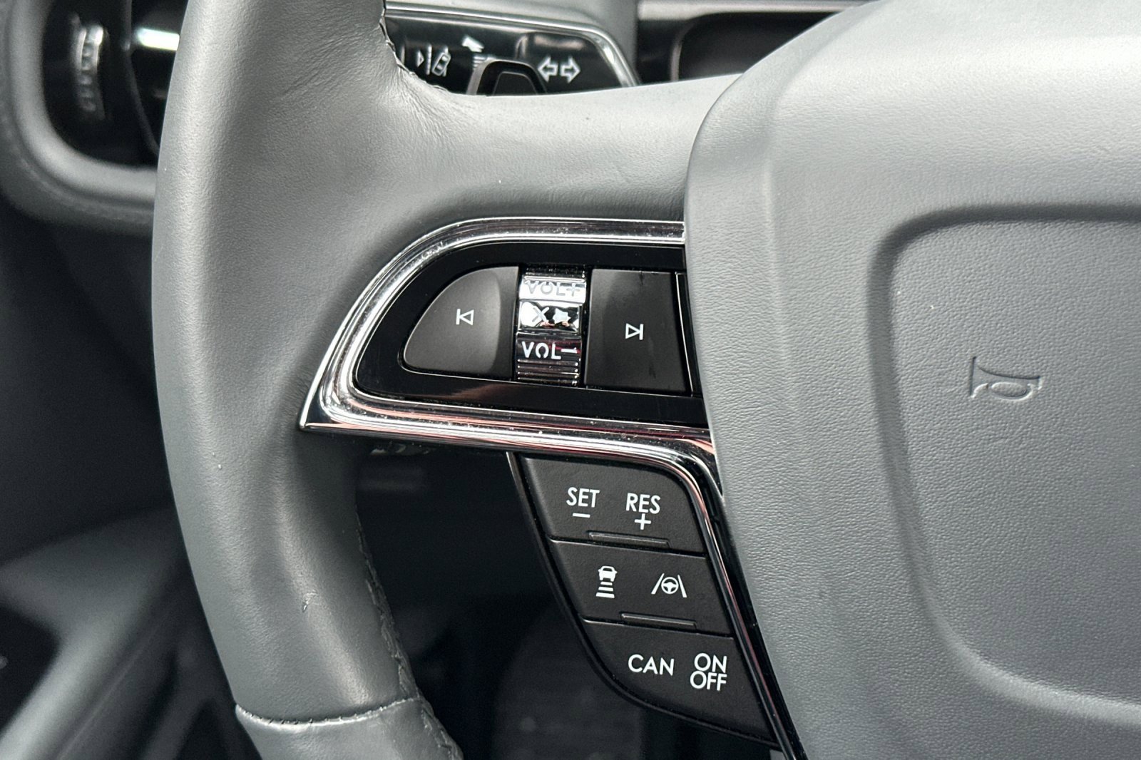 Used 2023 Lincoln Nautilus Reserve w/ Equipment Group 201A image 28