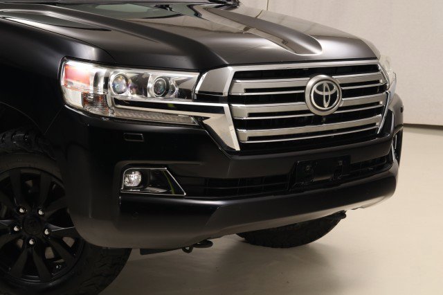 Used 2016 Toyota Land Cruiser AWD/4WD image 6