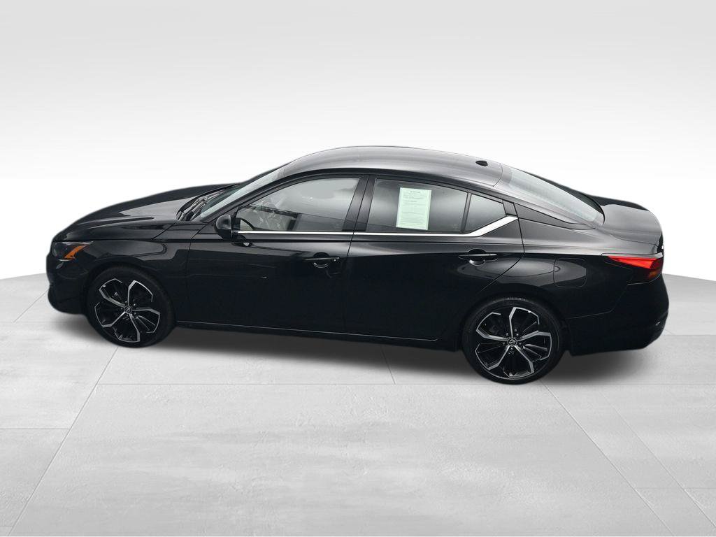 Used 2025 Nissan Altima 2.5 SR FWD image 29