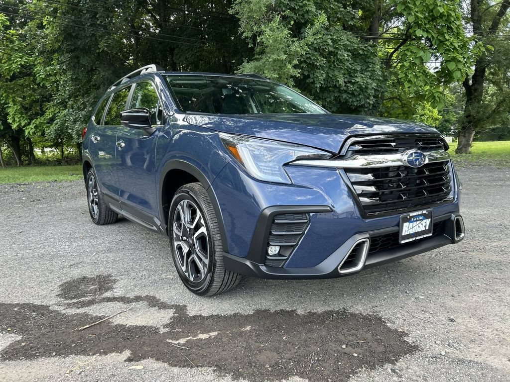 Certified 2024 Subaru Ascent Touring AWD/4WD image 2
