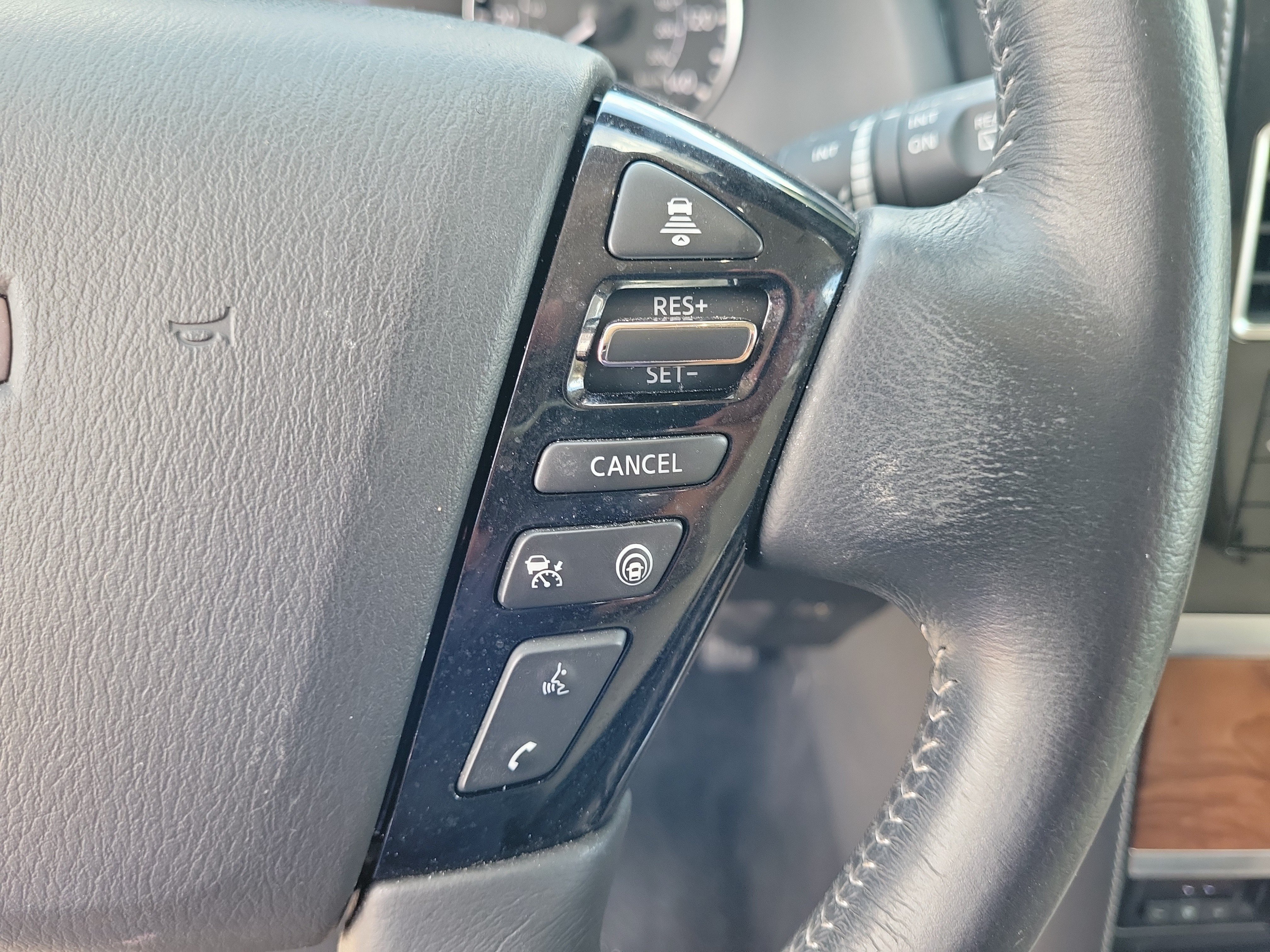 Certified 2023 Nissan Armada SL w/ Cargo Package AWD/4WD image 19