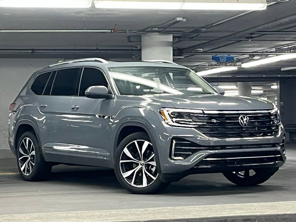Certified 2025 Volkswagen Atlas SEL Premium R-Line image 2
