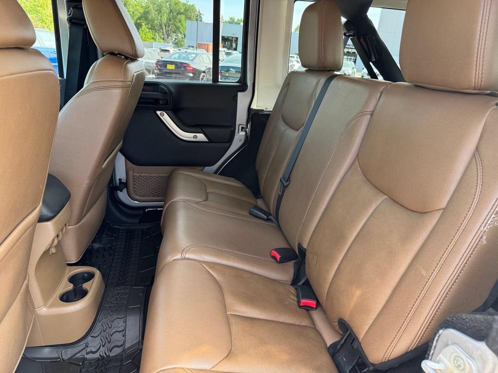Used 2013 Jeep Wrangler Unlimited Sahara w/ Dual Top Group AWD/4WD image 8