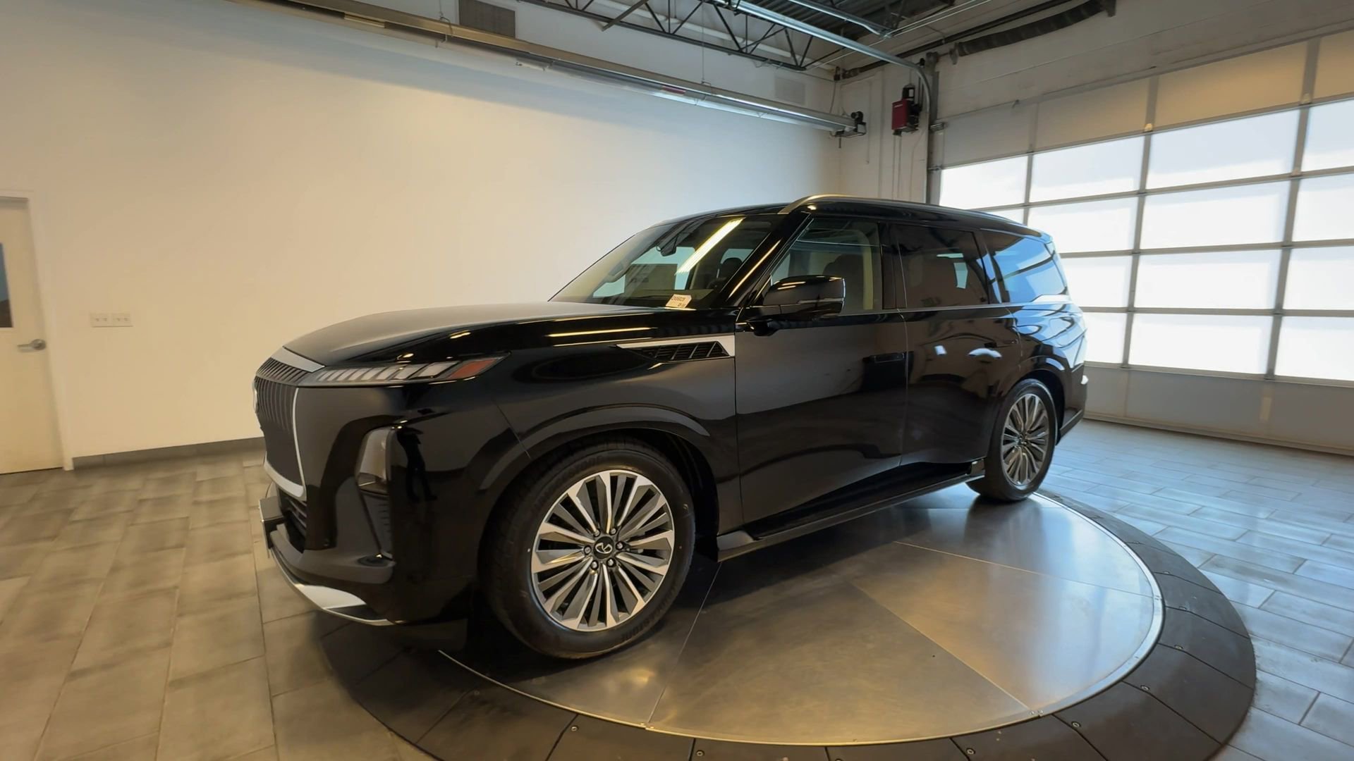 New 2026 INFINITI QX80 Luxe AWD/4WD image 4