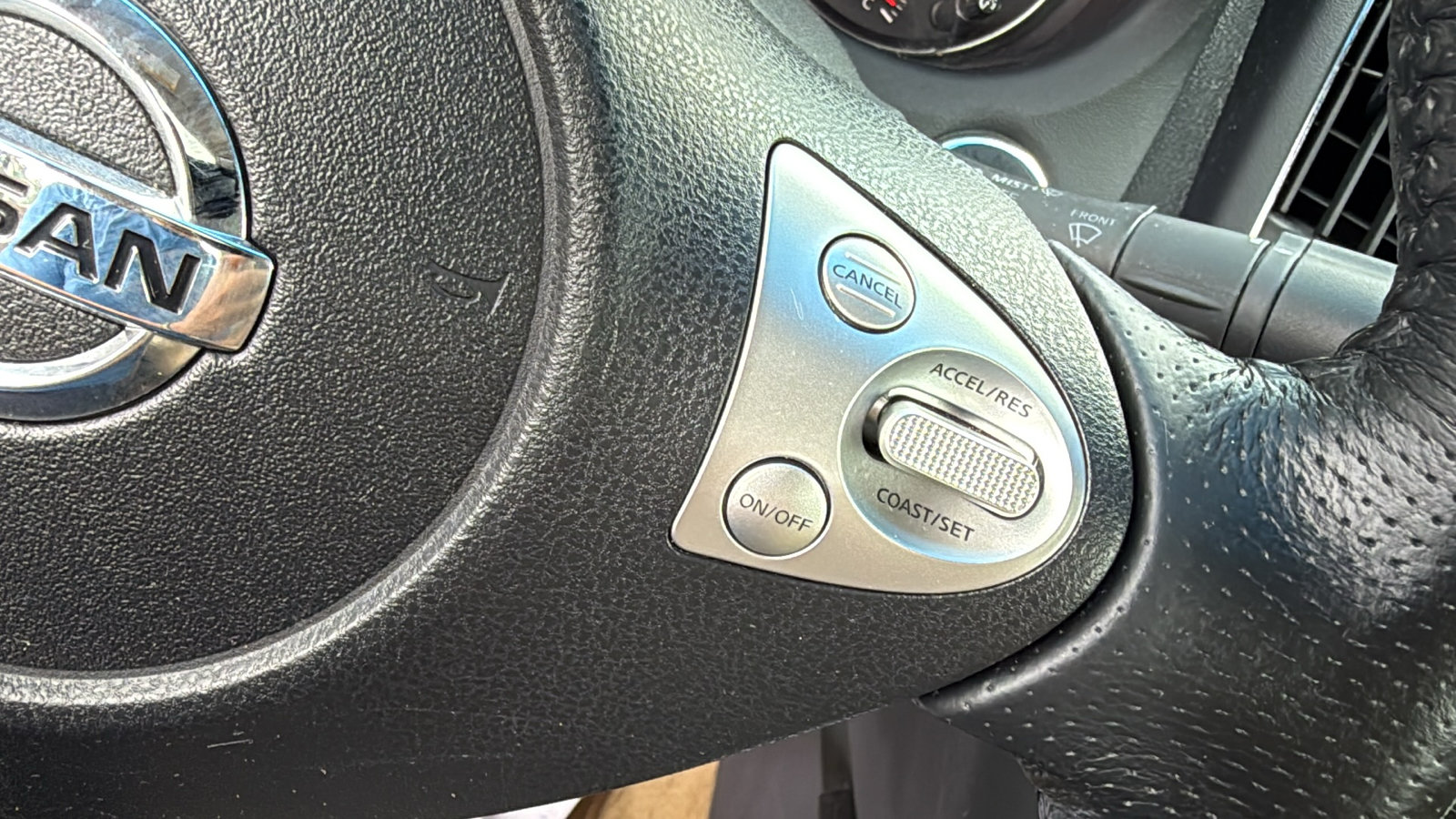Used 2010 Nissan Maxima 3.5 SV w/ Monitor Pkg FWD image 11