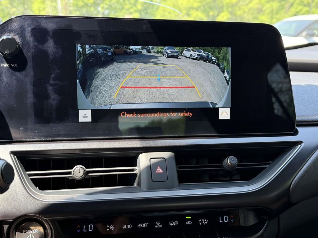 Used 2025 Lexus UX 300h AWD w/ Accessory Package (Z1) image 28