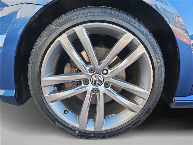 Used 2017 Volkswagen Passat 1.8T R-Line FWD image 22