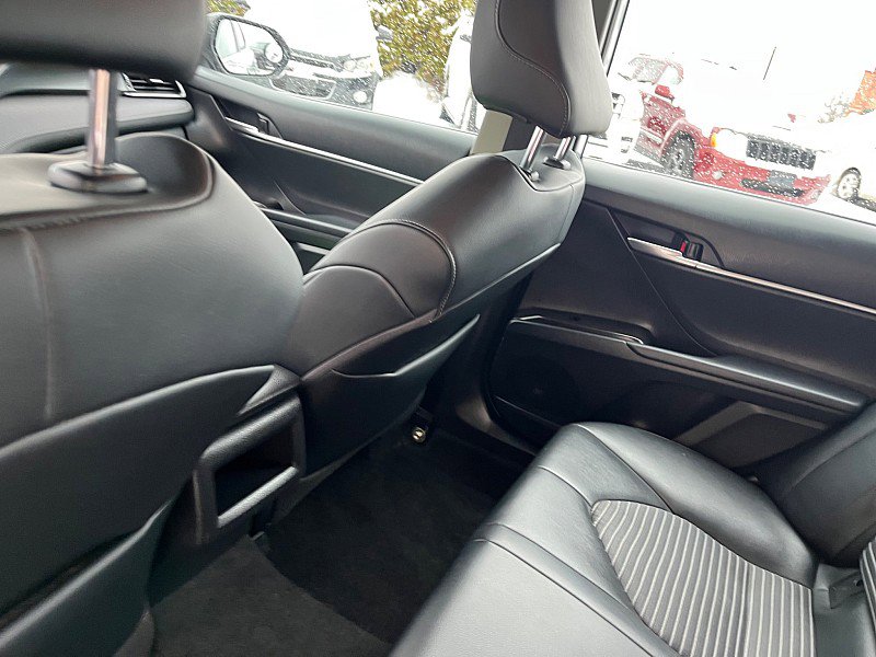 Used 2021 Toyota Camry SE image 15