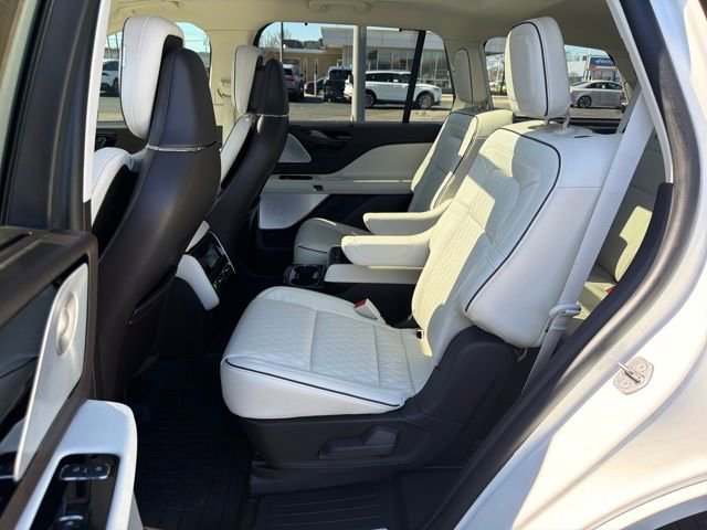 Certified 2023 Lincoln Aviator Black Label w/ Jet Package image 29