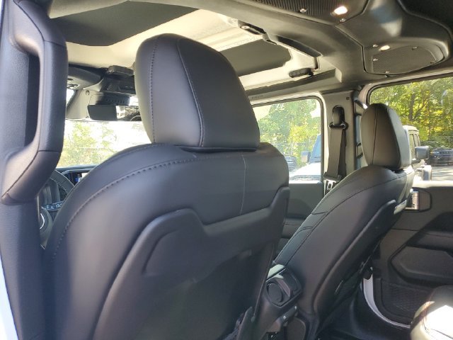 New 2026 Jeep Wrangler Unlimited Rubicon AWD/4WD image 9