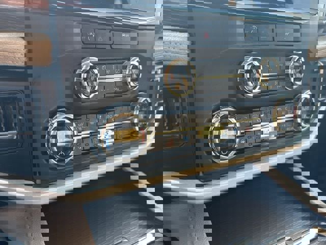 Used 2024 Ford Expedition Limited image 29