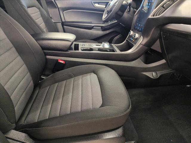 Certified 2024 Ford Edge SE image 20