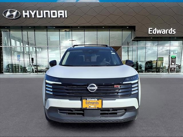 Used 2025 Nissan Kicks SR image 11