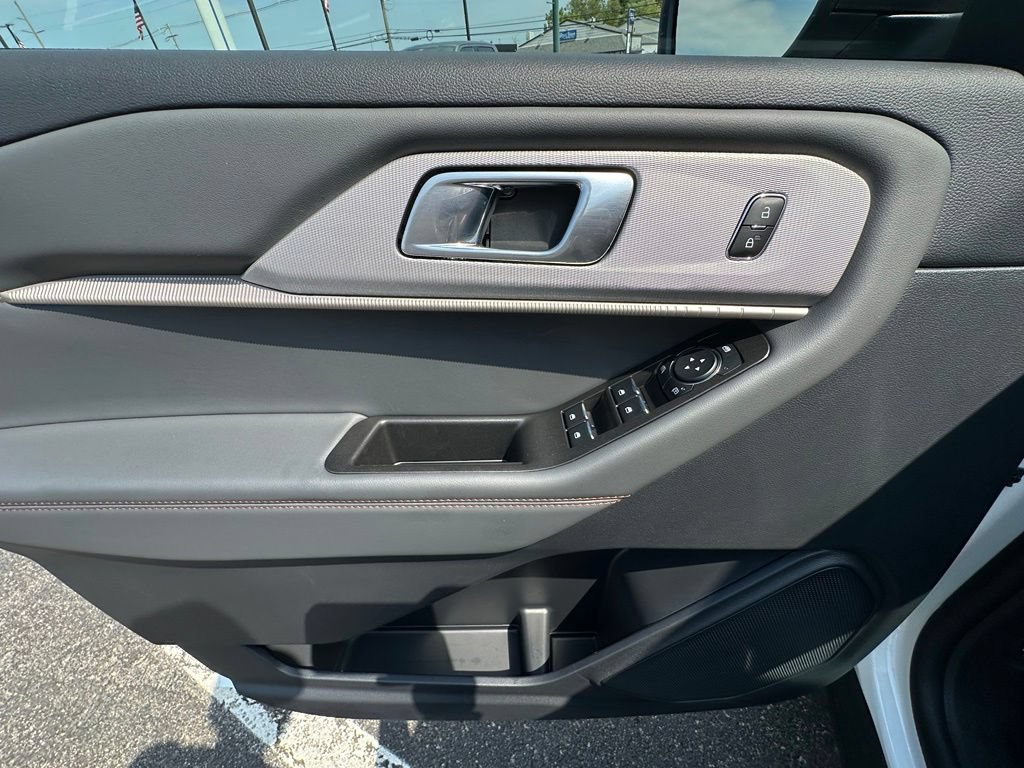 New 2026 Ford Explorer Active w/ Active Comfort Package AWD/4WD image 19