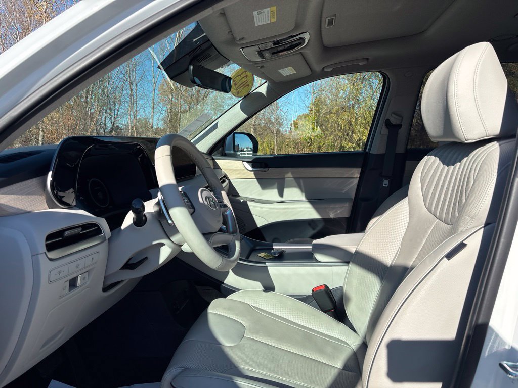 Used 2023 Hyundai Palisade Limited AWD/4WD image 10