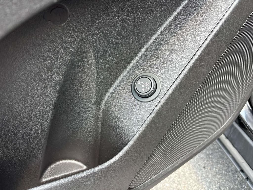 Used 2019 Chevrolet Equinox LT AWD/4WD image 18