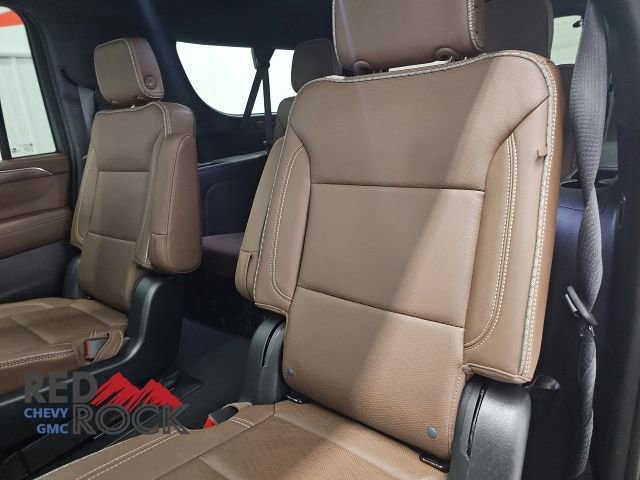 Used 2023 Chevrolet Suburban High Country AWD/4WD image 21