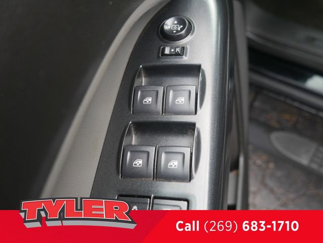 Used 2018 Chevrolet Colorado W/T w/ WT Convenience Package RWD image 18