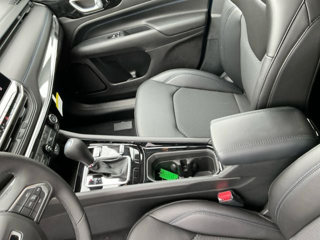 New 2026 Jeep Compass Latitude AWD/4WD image 23