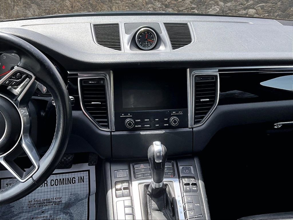 Used 2017 Porsche Macan S AWD/4WD image 6