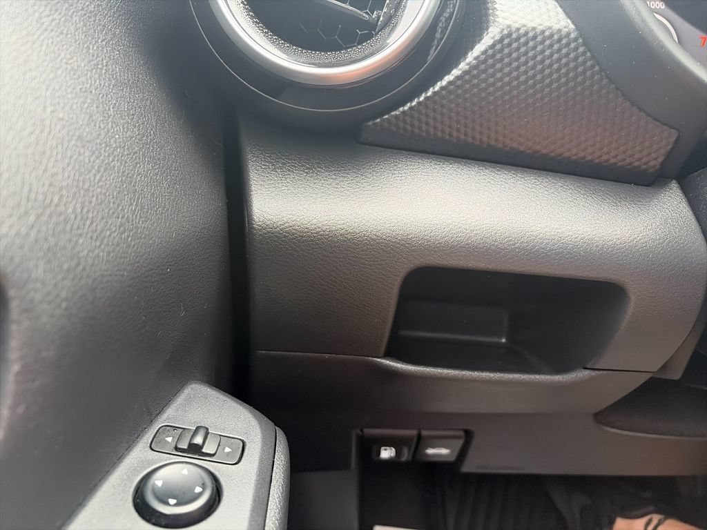 Used 2024 Nissan Kicks SV FWD image 31