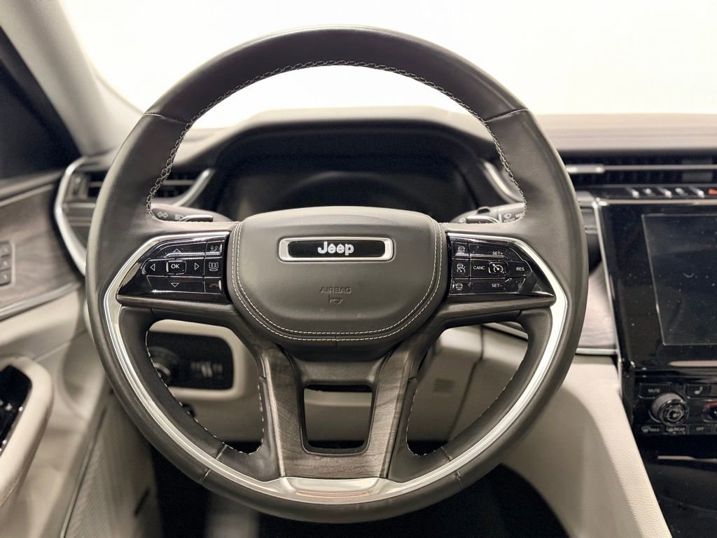 Used 2022 Jeep Grand Cherokee Overland AWD/4WD image 14