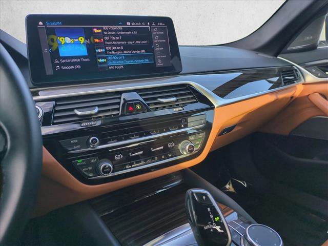 Used 2023 BMW 530e w/ Premium Package image 15