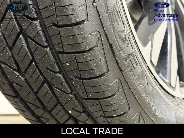 Certified 2022 Ford Escape SE w/ SE Sport Appearance Package image 11