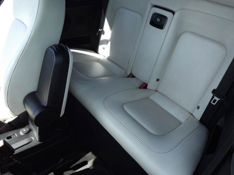 Used 2010 Volkswagen Beetle Convertible FWD image 23