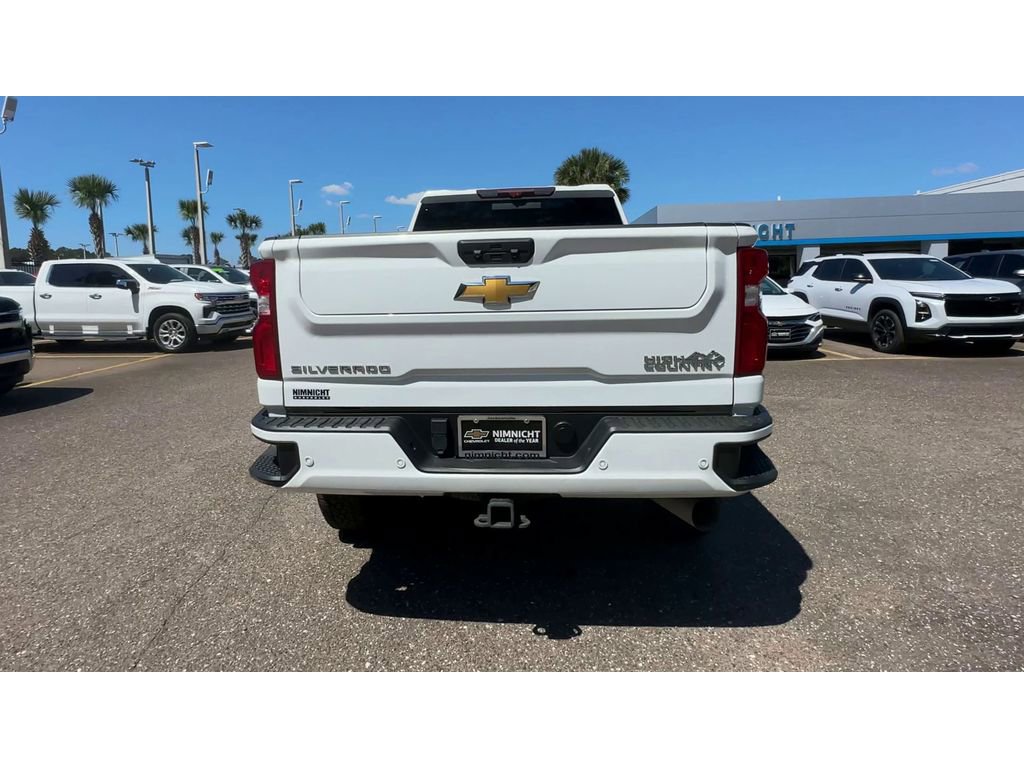 Used 2022 Chevrolet Silverado 3500 High Country w/ Technology Package AWD/4WD image 3