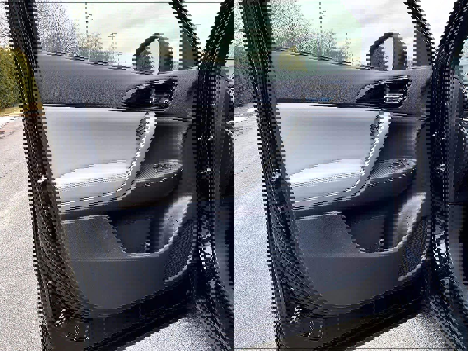 Used 2024 Mitsubishi Eclipse Cross SEL image 9