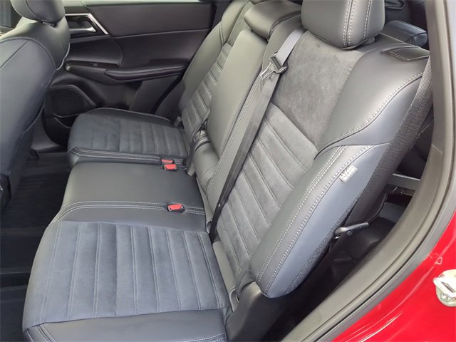 New 2025 Mitsubishi Outlander SE image 20