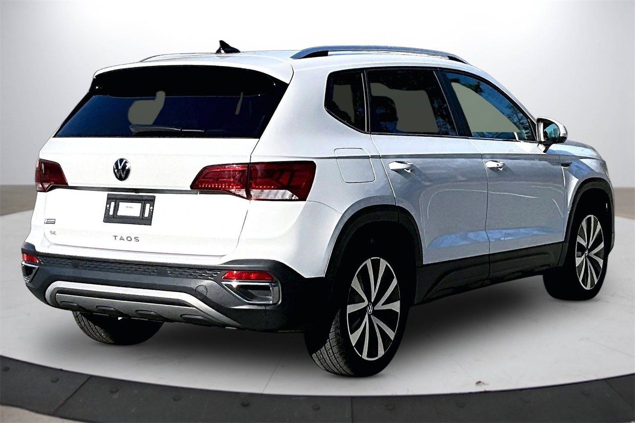 Used 2024 Volkswagen Taos SE image 9