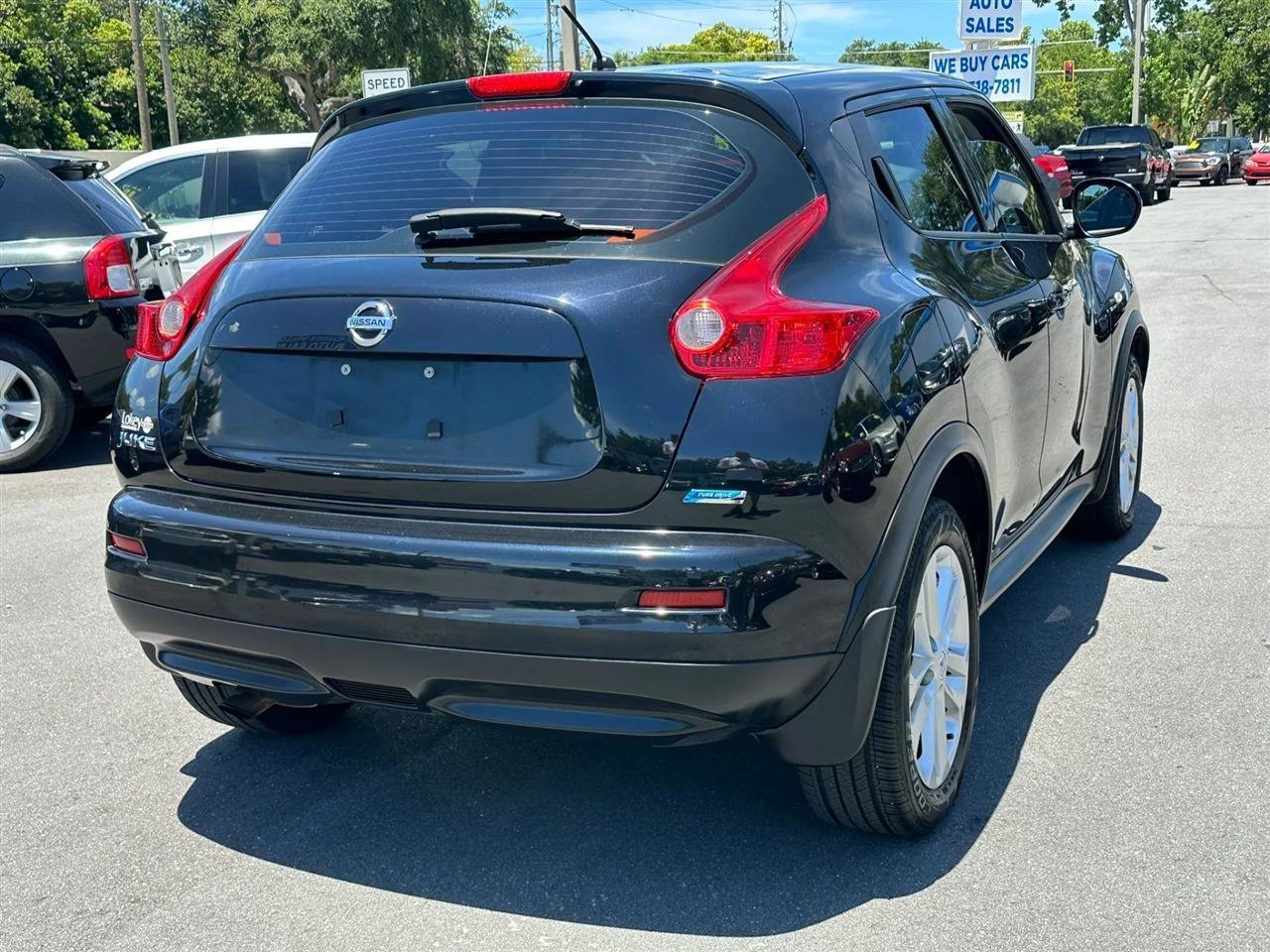 Used 2014 Nissan Juke S FWD image 17
