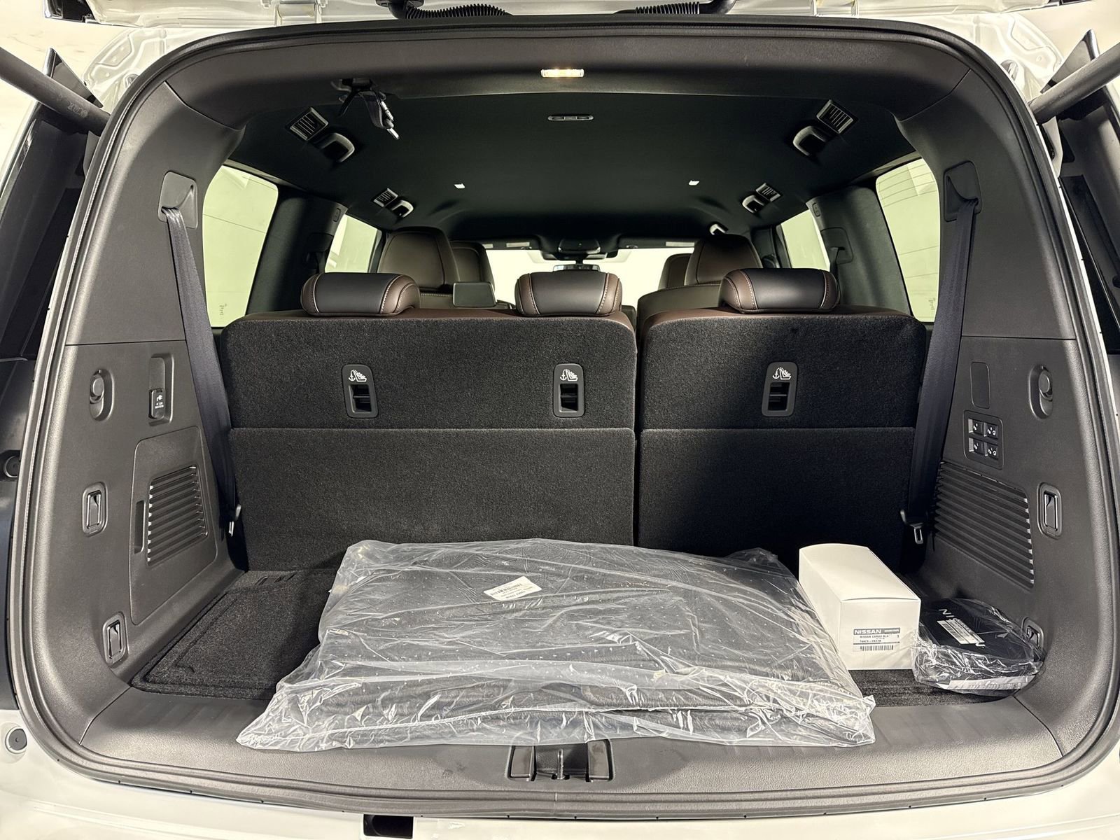 New 2026 Nissan Armada SL image 33