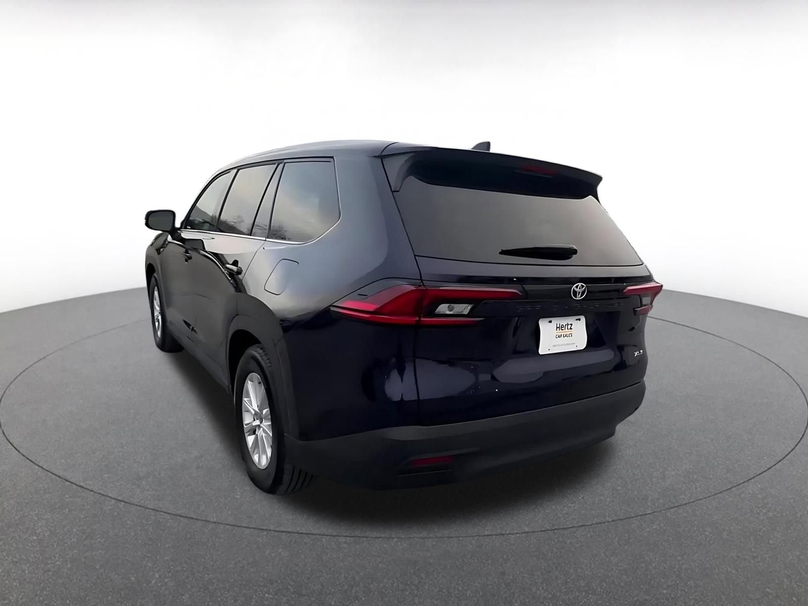 Used 2025 Toyota Grand Highlander XLE image 11